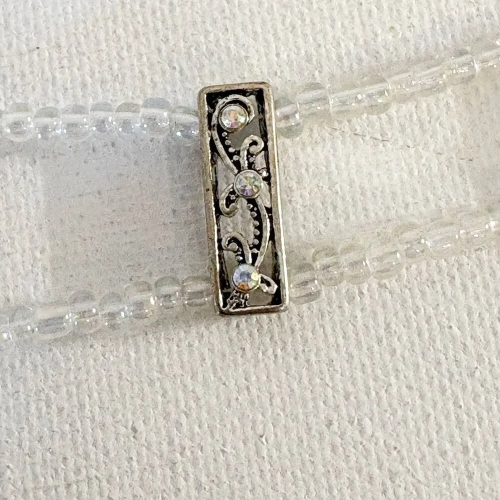 Beaded Bracelet Toggle Closure Clear Beads Silver Tone Delicate Size 7.75